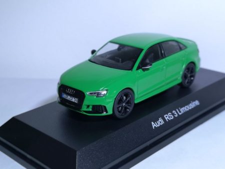AUDI RS3 SEDAN 2017 VERDE