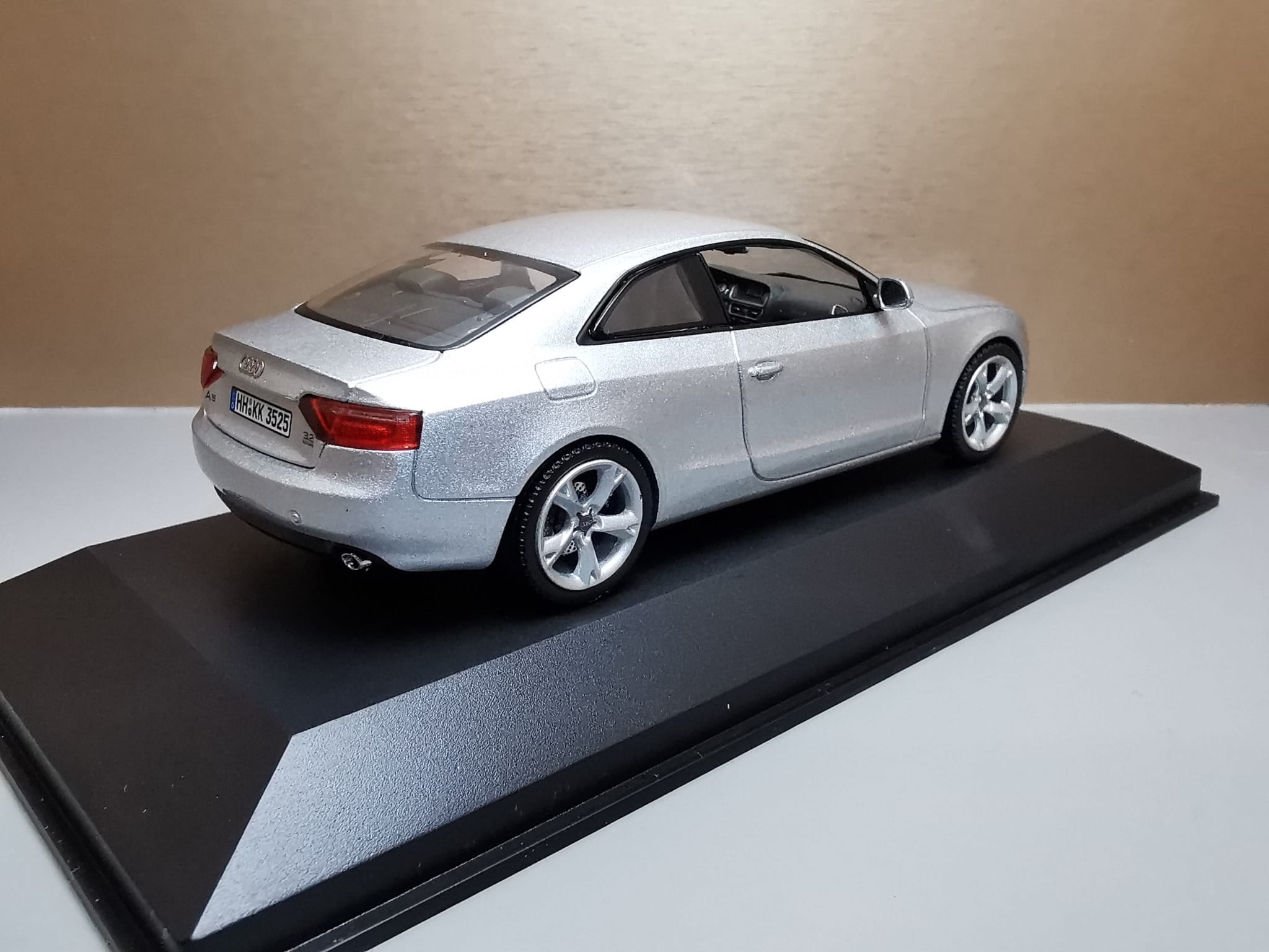 Audi A5 Coupe 2009 silver - 4