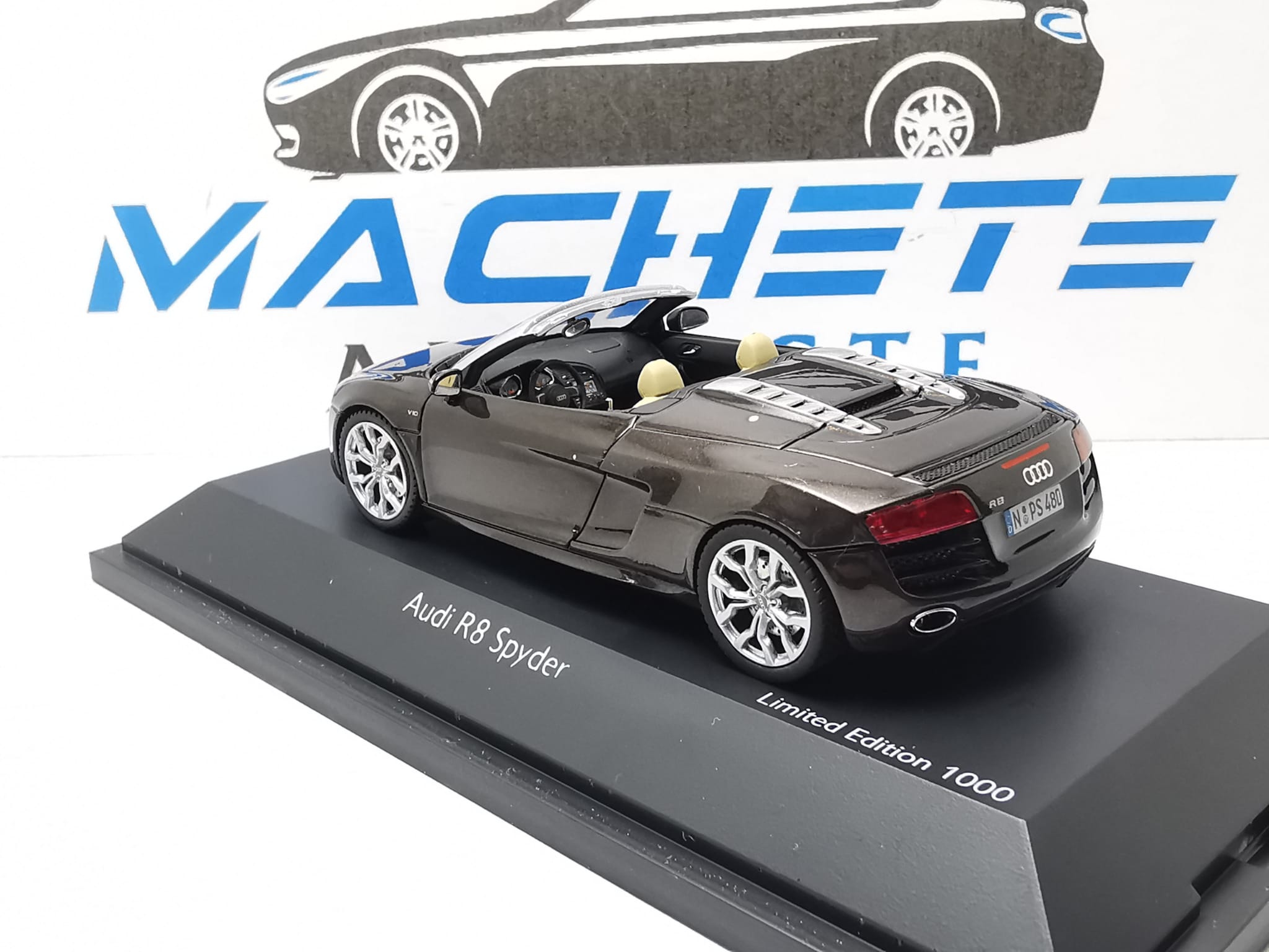 Audi R8 spider maro - 3