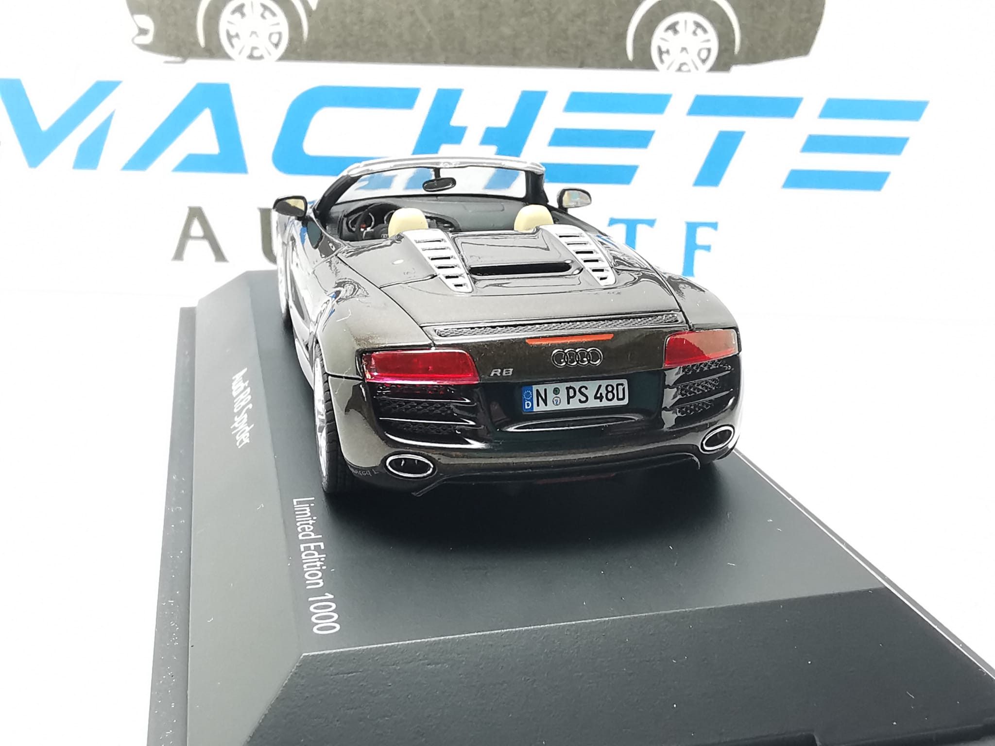 Audi R8 spider maro - 4