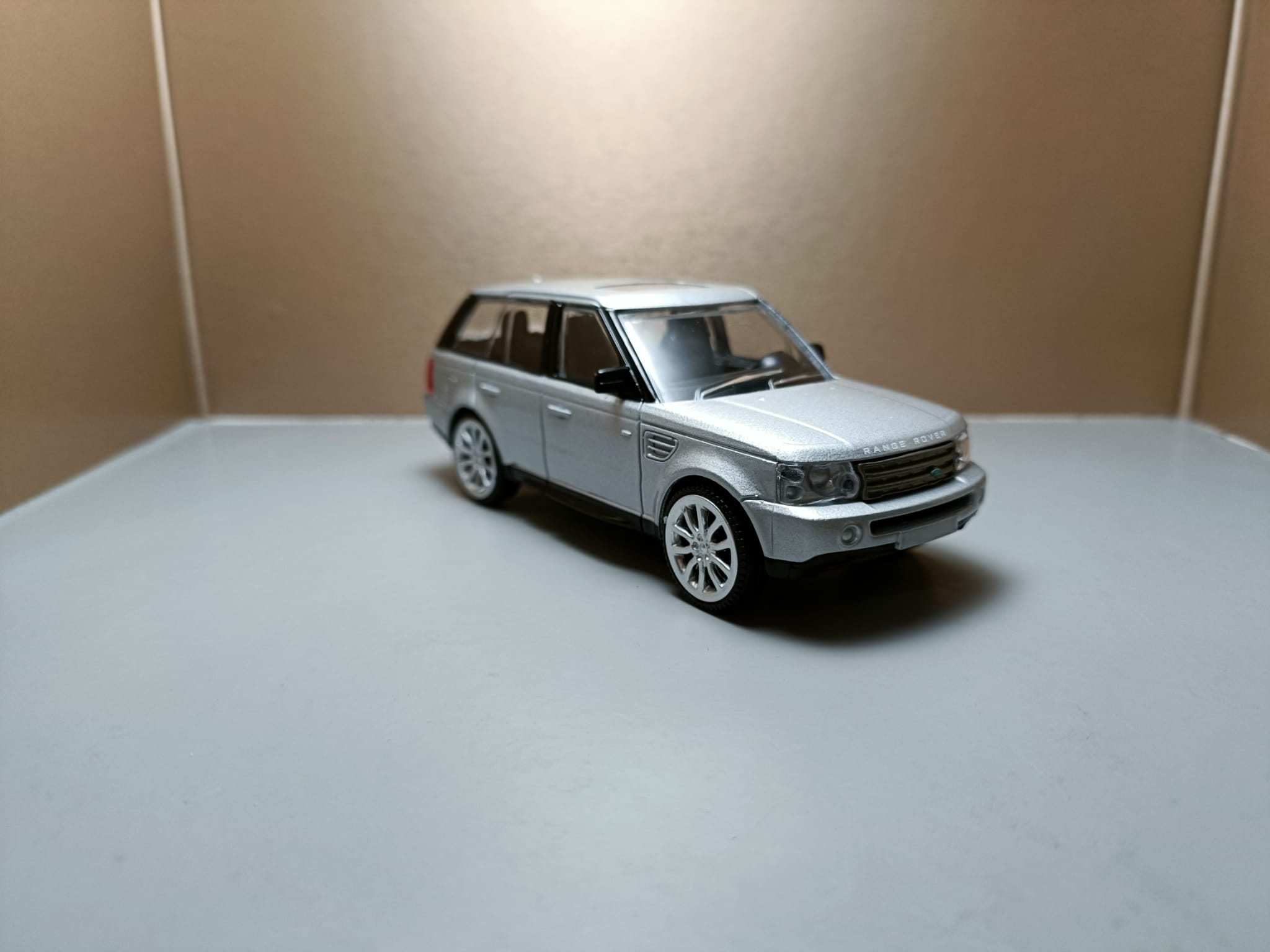 Land Rover Sport silver 1