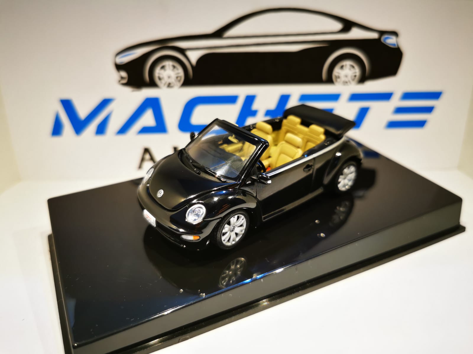 New Beetel cabriolet negru 1