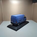 Opel mavano albastr 1