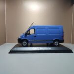 Opel mavano albastr 1