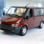 Ford Transit 2000 visiniu 9 locuri