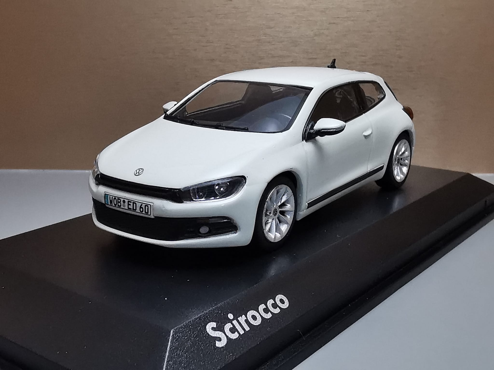 VW Scirocco alb 2009 - 1