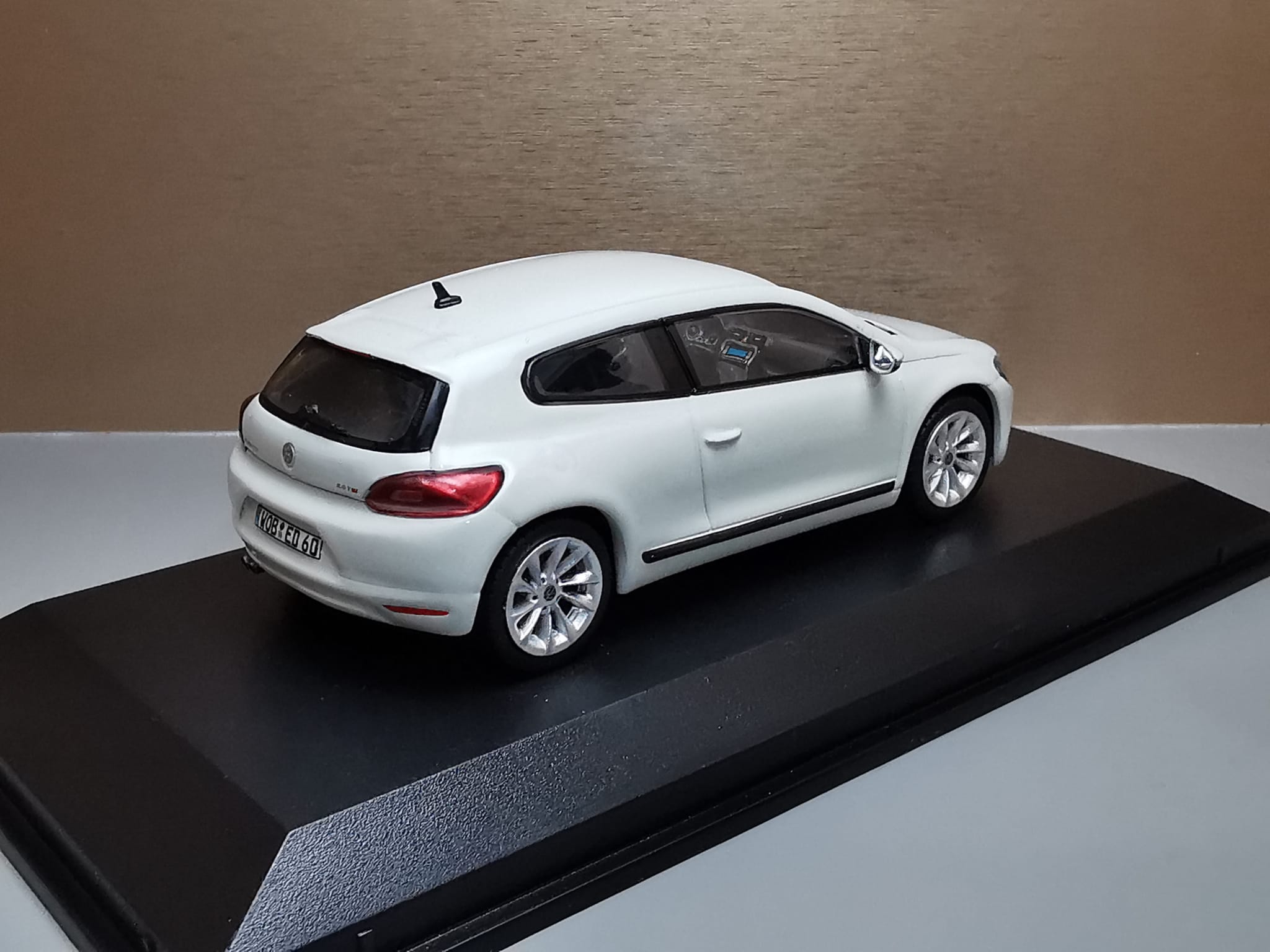 VW Scirocco alb 2009 - 3