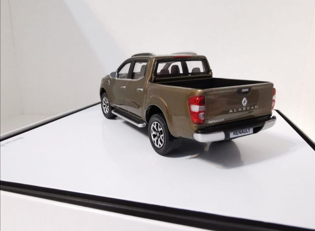 macheta renault alaskan
