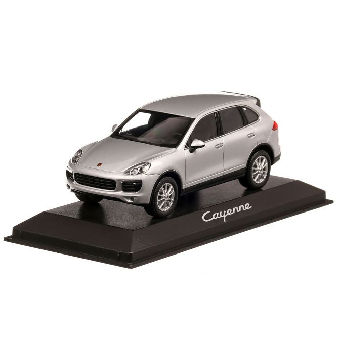 porsche-cayenne-e2-ii-v6-2014-scara-1-43-argintiu-minichamps_2_