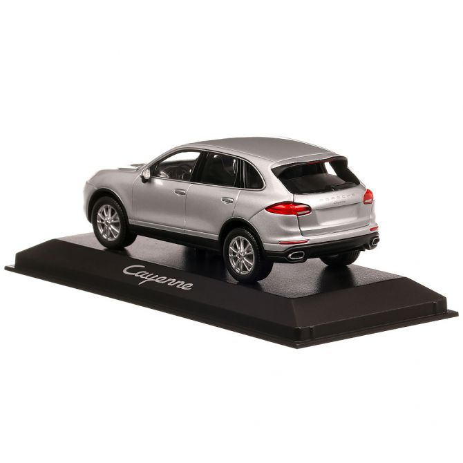 porsche-cayenne-e2-ii-v6-2014-scara-1-43-argintiu-minichamps_3_