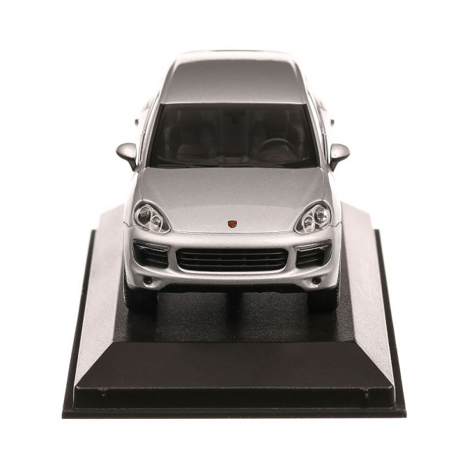 porsche-cayenne-e2-ii-v6-2014-scara-1-43-argintiu-minichamps_4_
