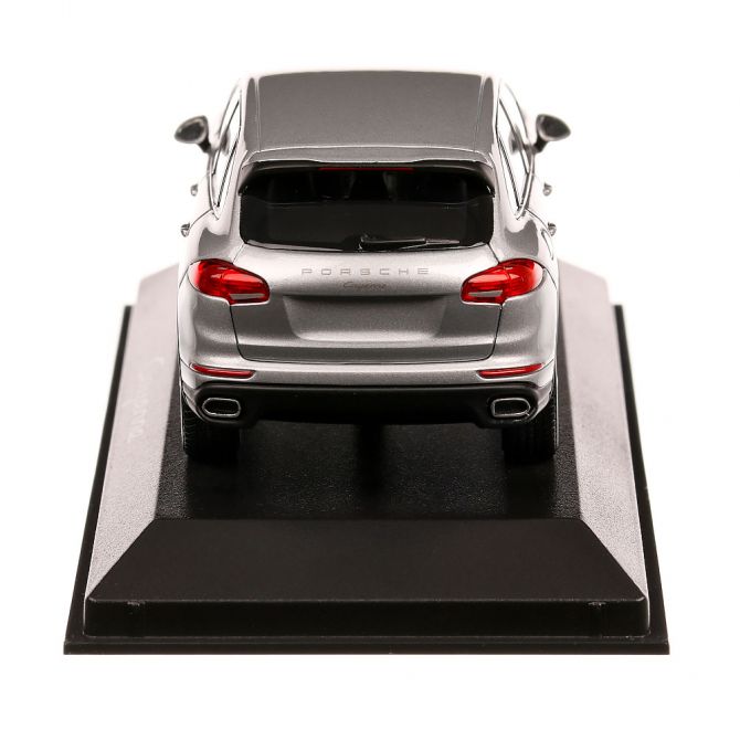 porsche-cayenne-e2-ii-v6-2014-scara-1-43-argintiu-minichamps_5_