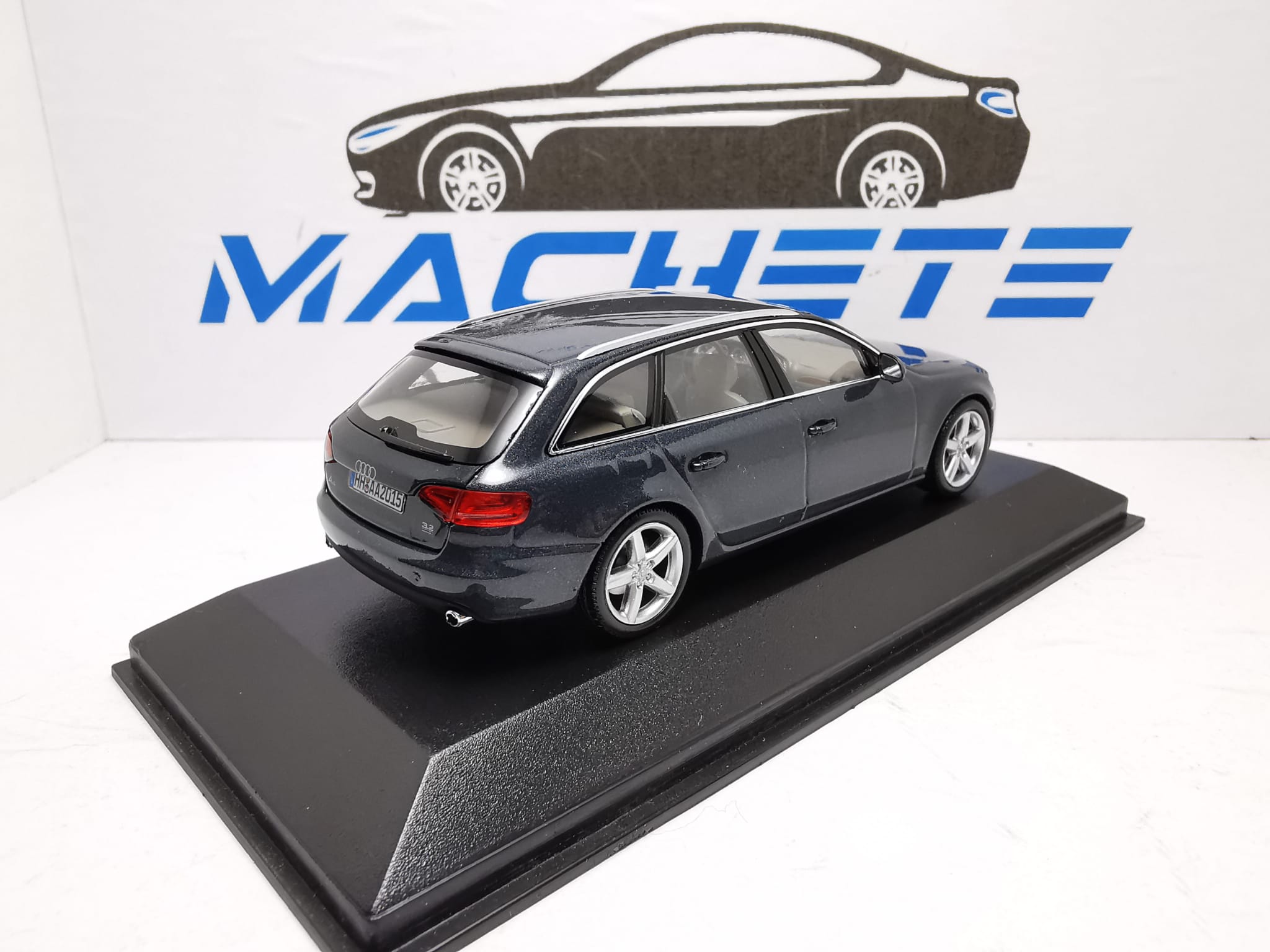 AUDI A4 B8 AVANT GRAFIT - 2