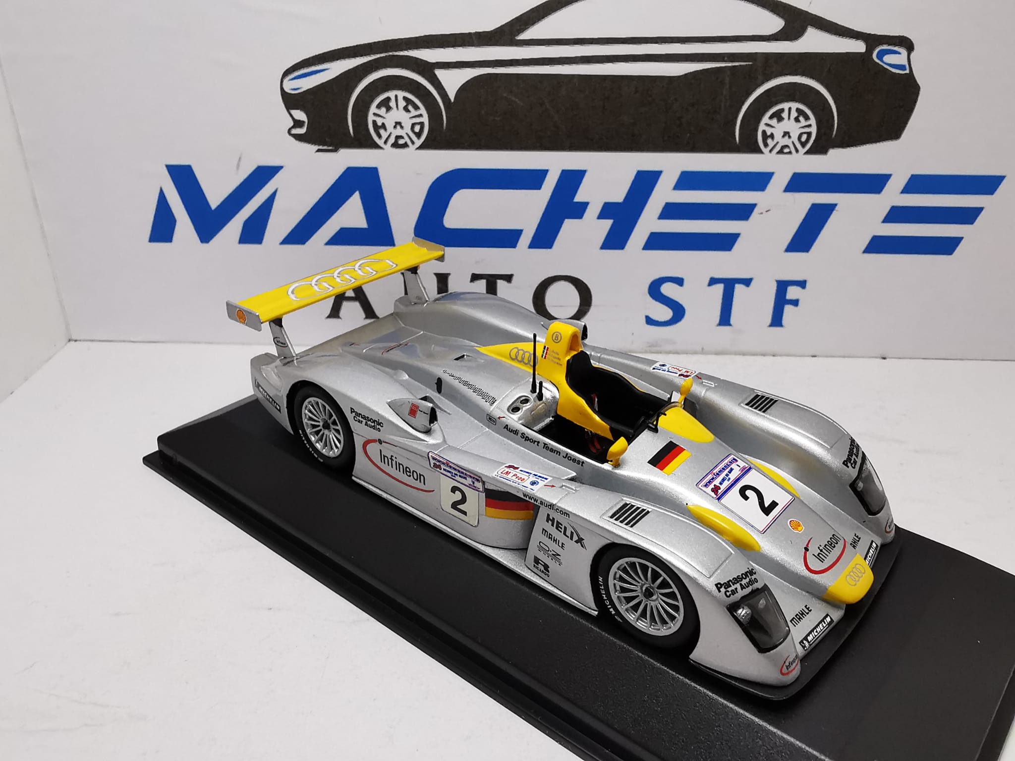 AUDI R8 GRI NR 2 - 3