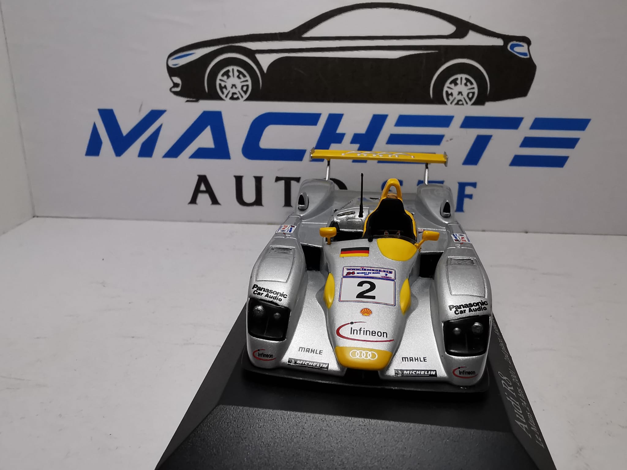 AUDI R8 GRI NR 2 - 4