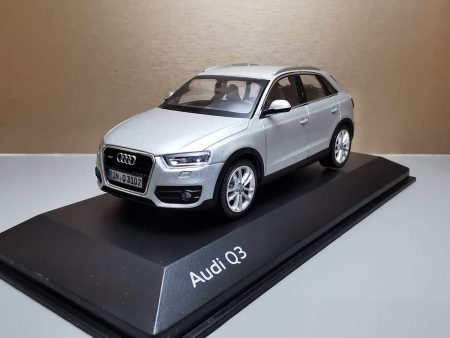 Audi Q3 (8U) 2012 Silver
