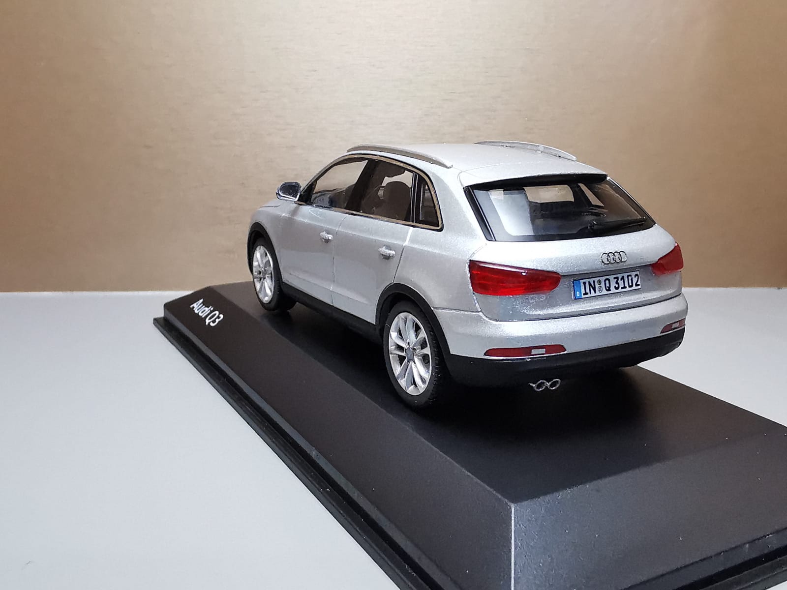 Audi Q3 silver - 2