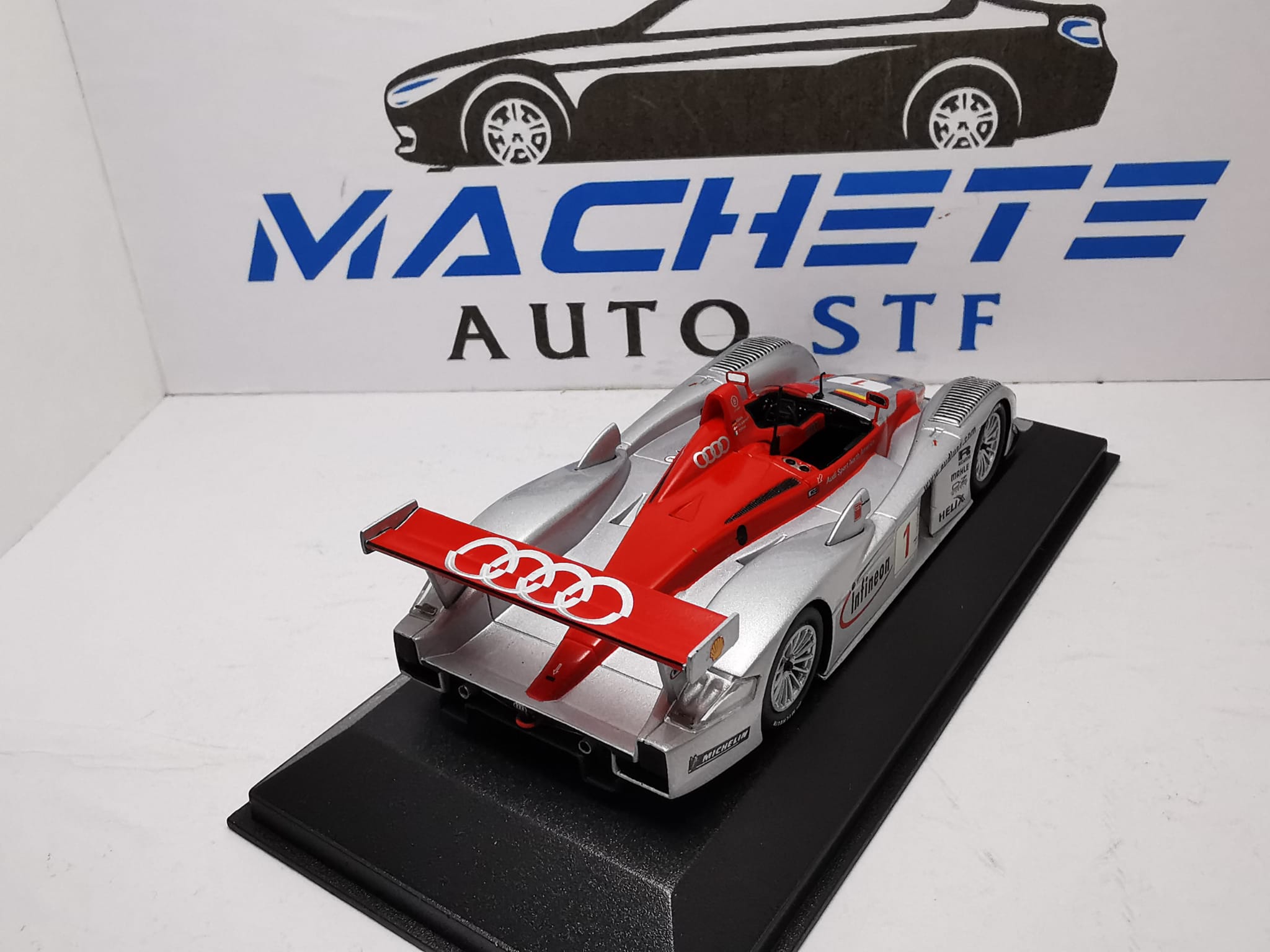 INFINEON AUDI R8 GRI NR 1 - 2