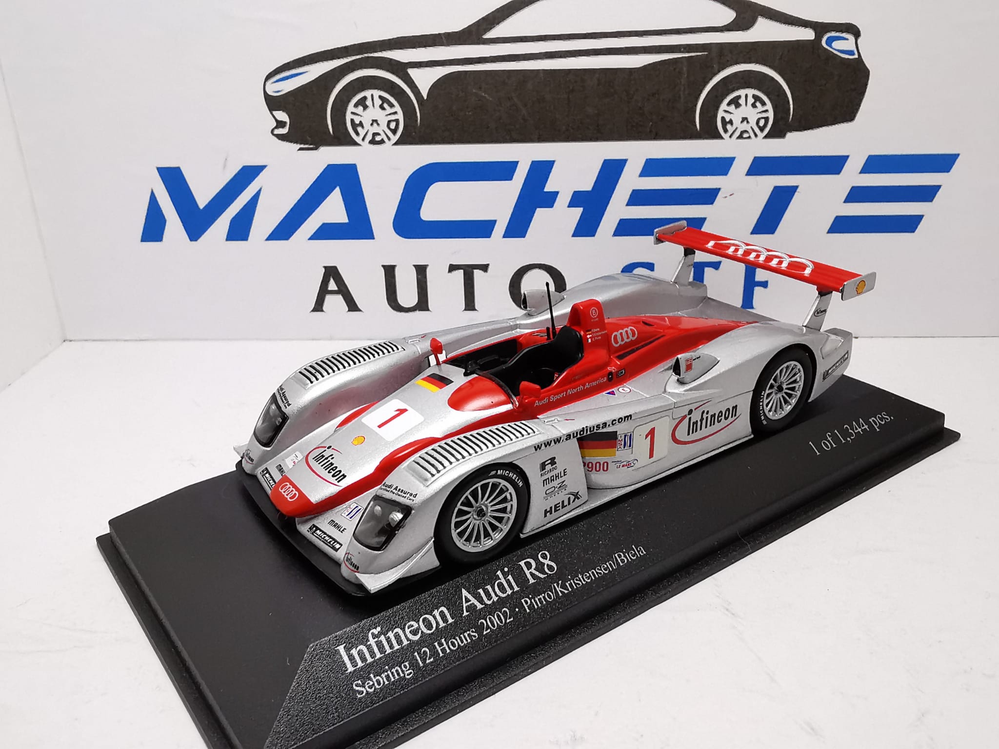 INFINEON AUDI R8 GRI NR 1 - 4