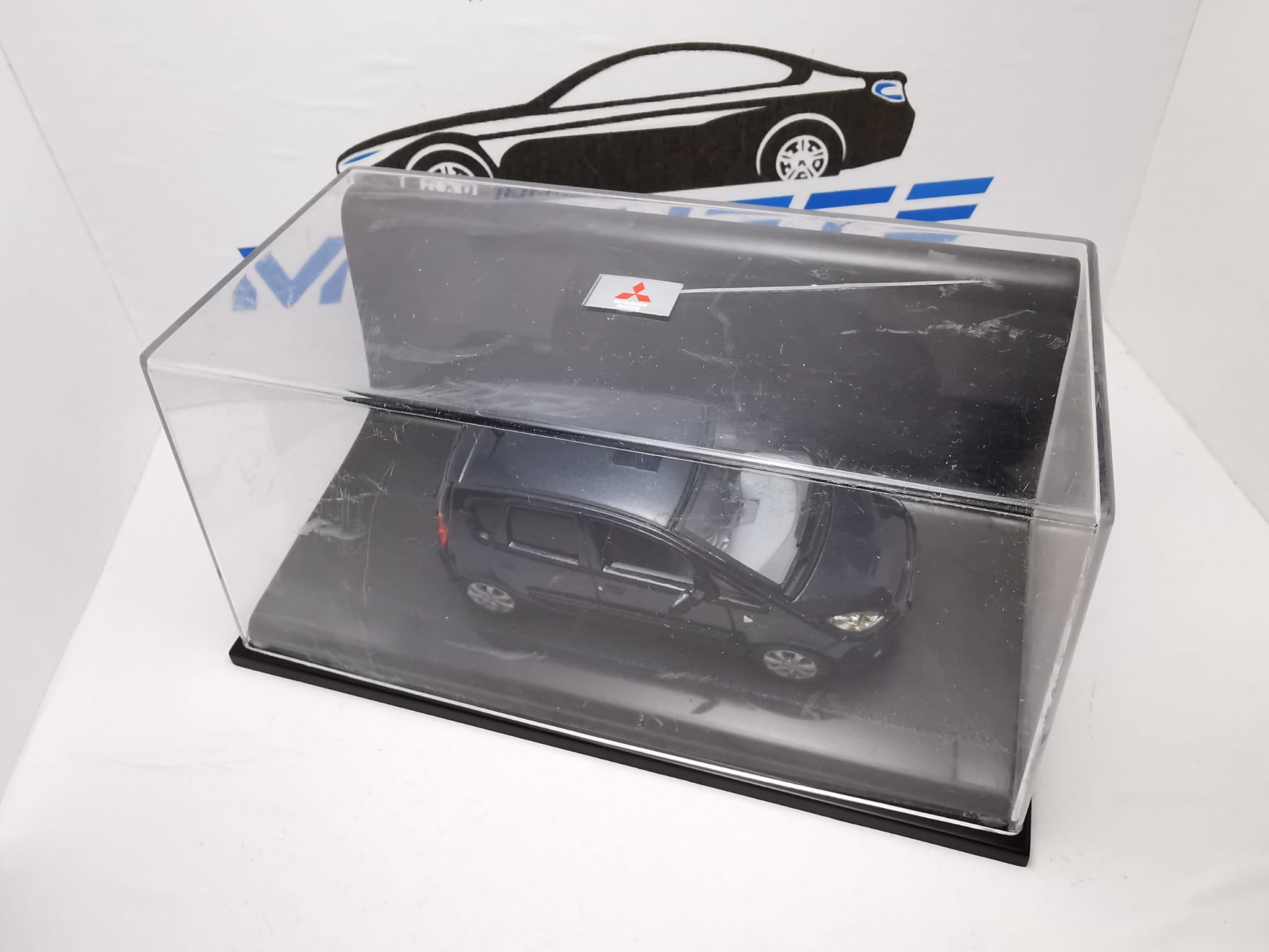 MITSUBISHI COLT - 8