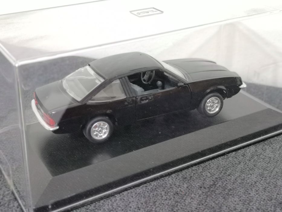 OPEL MANTA B 3