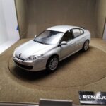 RENAULT LAGUNA 3 GRI