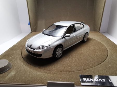 RENAULT LAGUNA 3 GRI