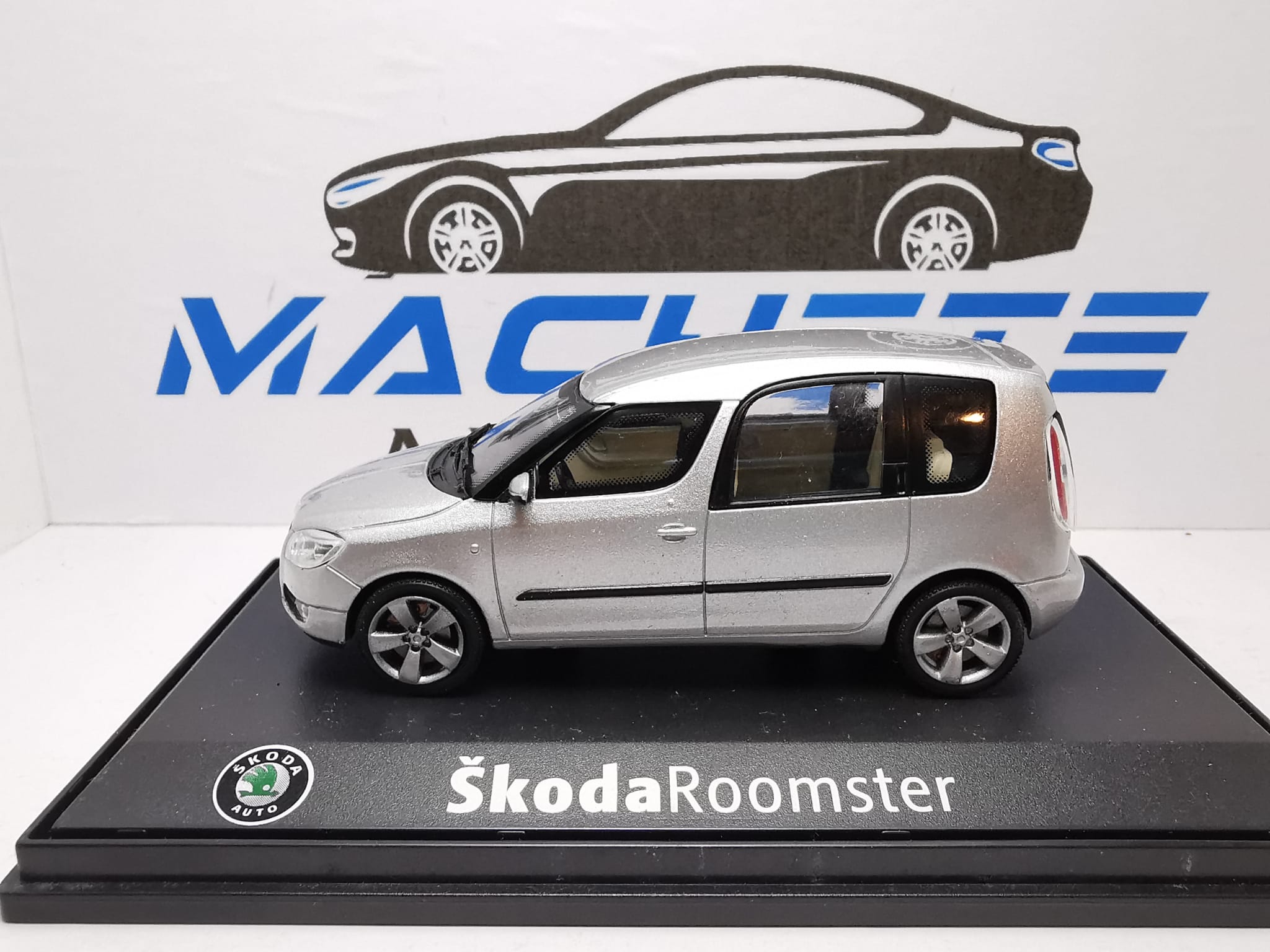 SKODA ROOMSTER GRI - 2