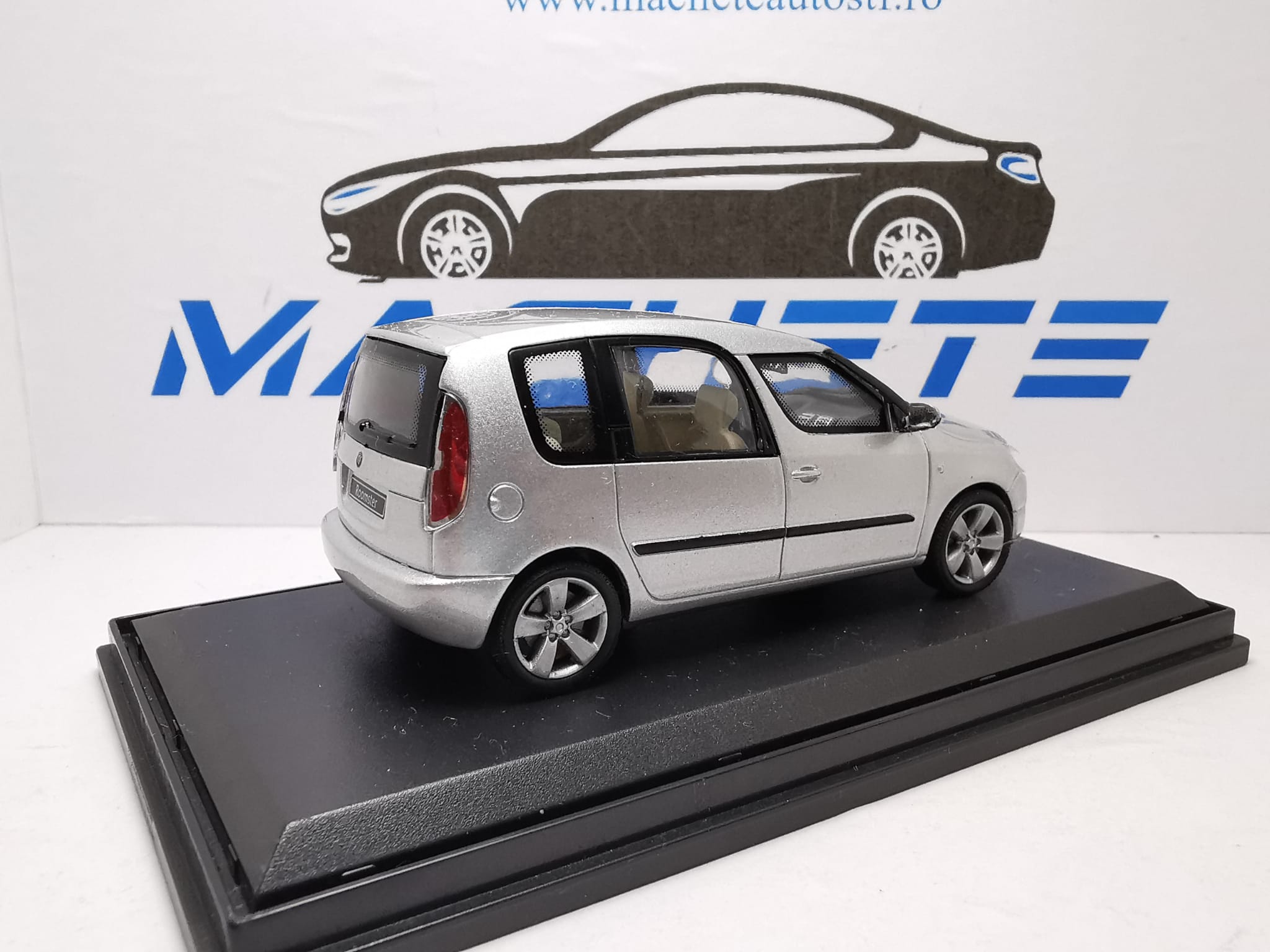 SKODA ROOMSTER GRI - 4