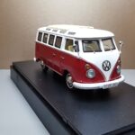 VW T1 c Samba Bus rosu – 1