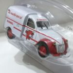 CITROEN-2CV-ALB-LA-VACHE-QUI-RIT