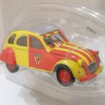 CITROEN-2CV-GALBEN-CU-DUNGI-ROSII-RCL