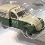 CITROEN-2CV-VERDECREM-POET-MIKO