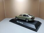 Opel Vectra B verde
