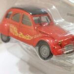 citroen-2cv-rosu-flacara