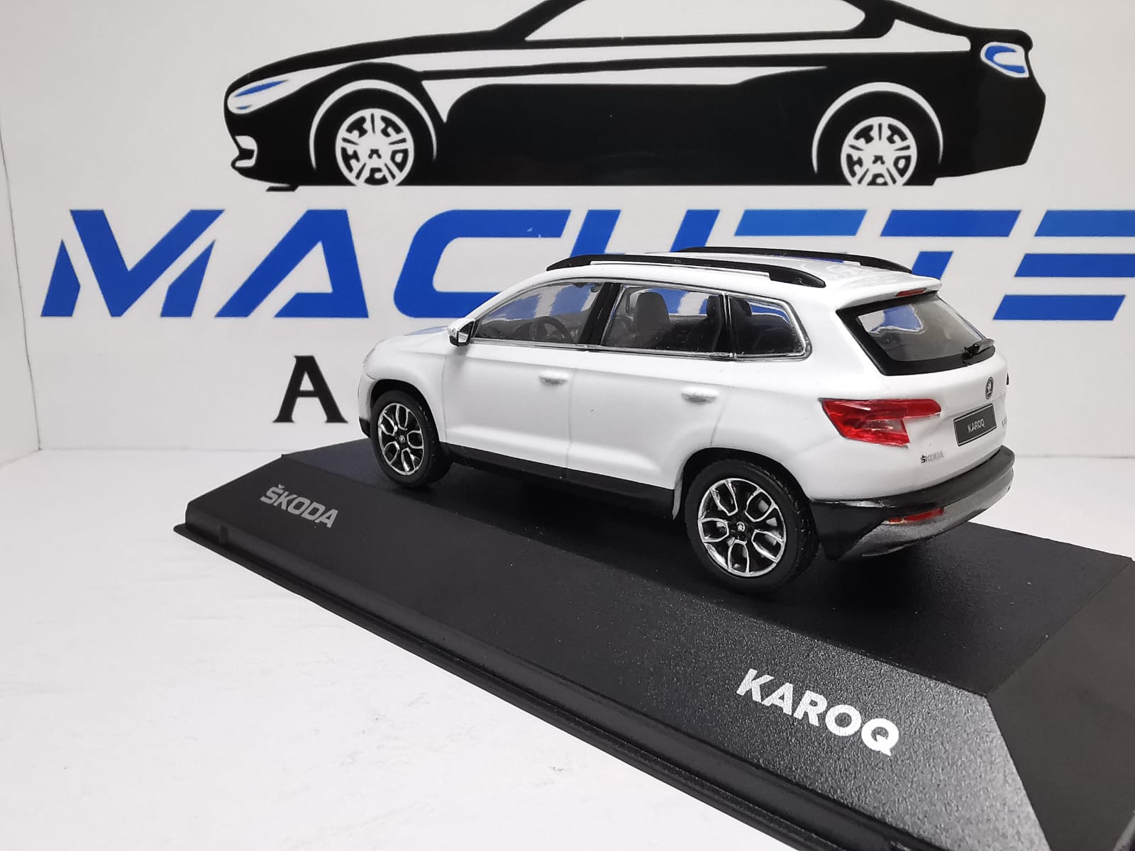 skoda karoq alb - 6
