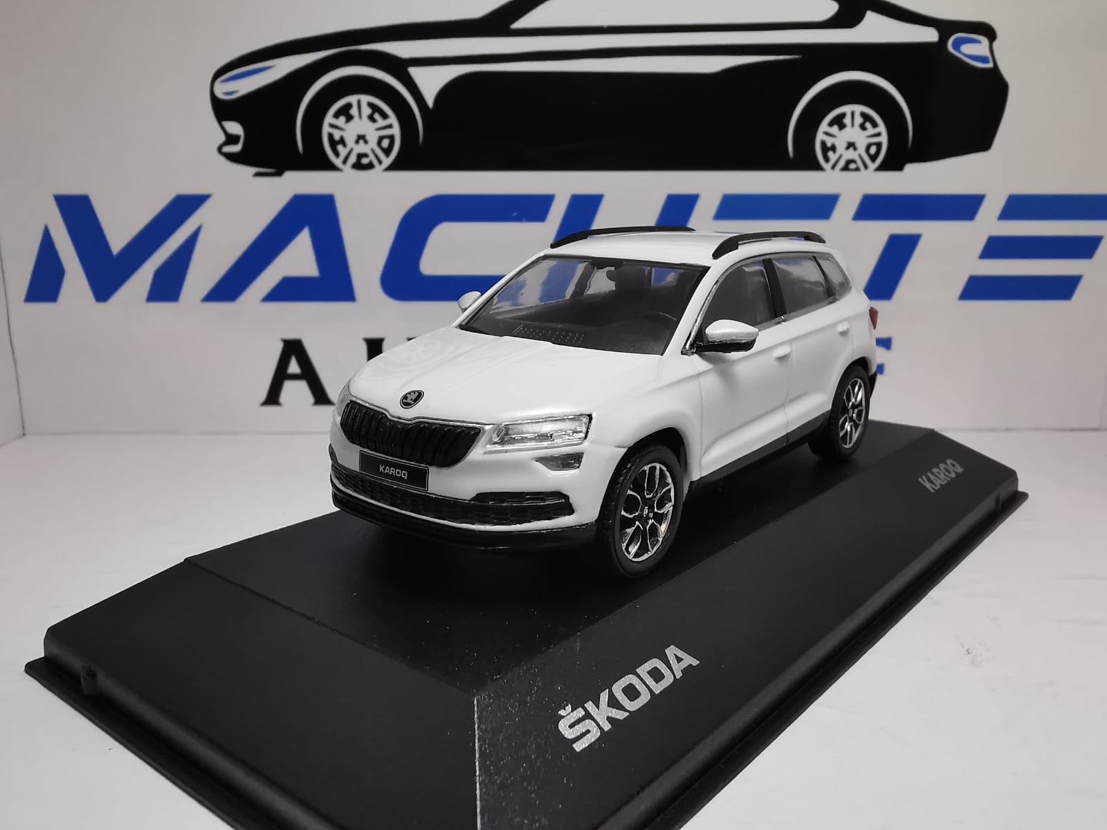 skoda karoq alb - 7