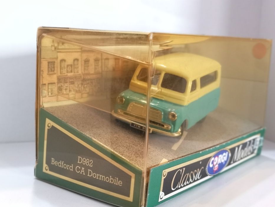 BEDFORD CA DORMOBILE D982