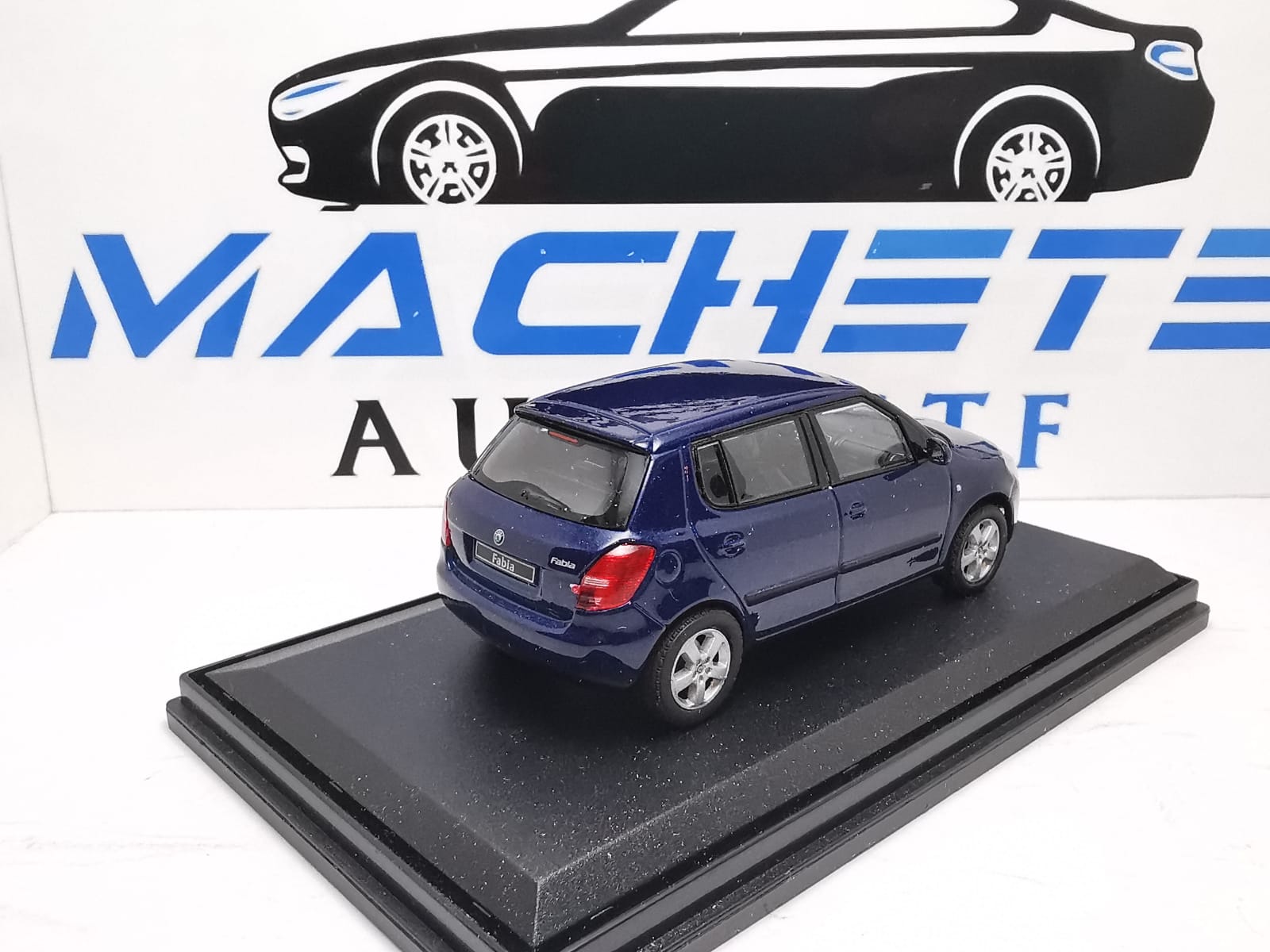 Skoda Fabia Pacific Blue - 2