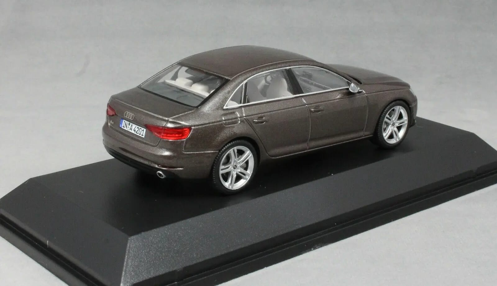 Audi A4 B9 maro 2