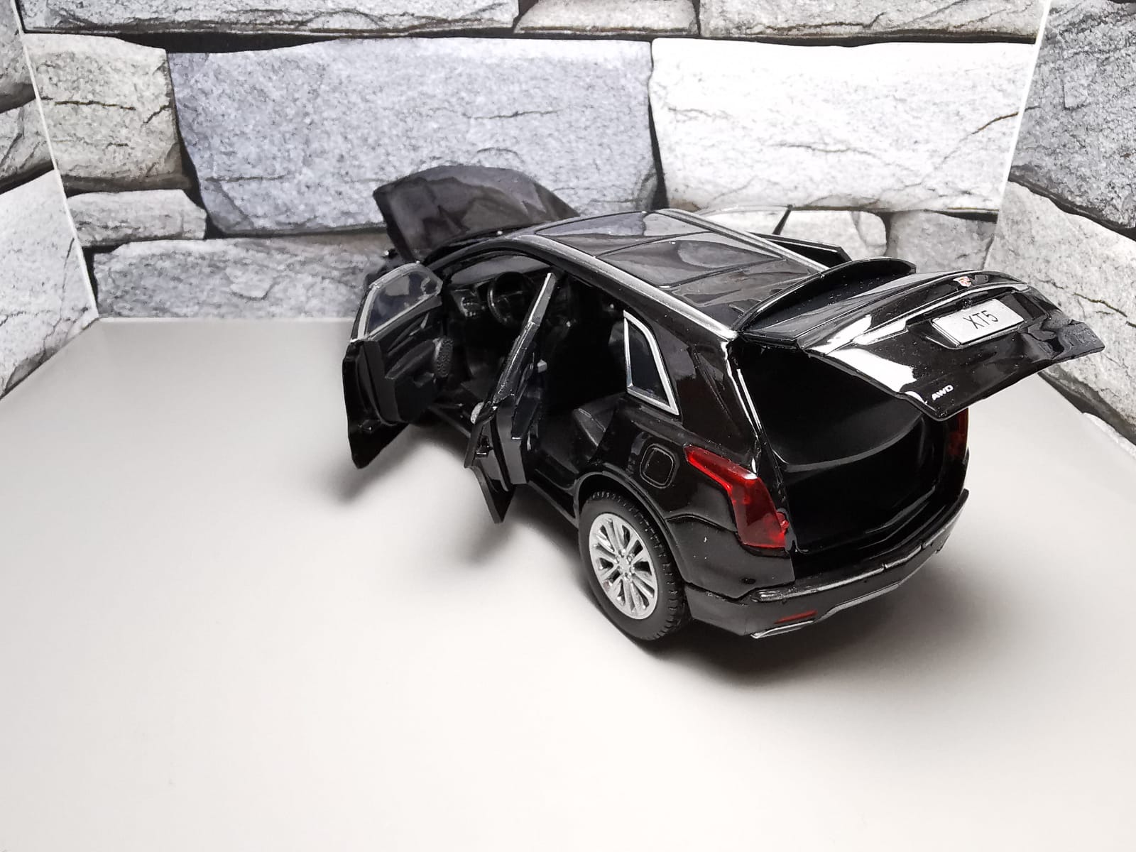 Cadillac XT5 black cu led-uri si sunete 2