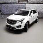 Cadillac XT5 white cu led-uri si sunete 1