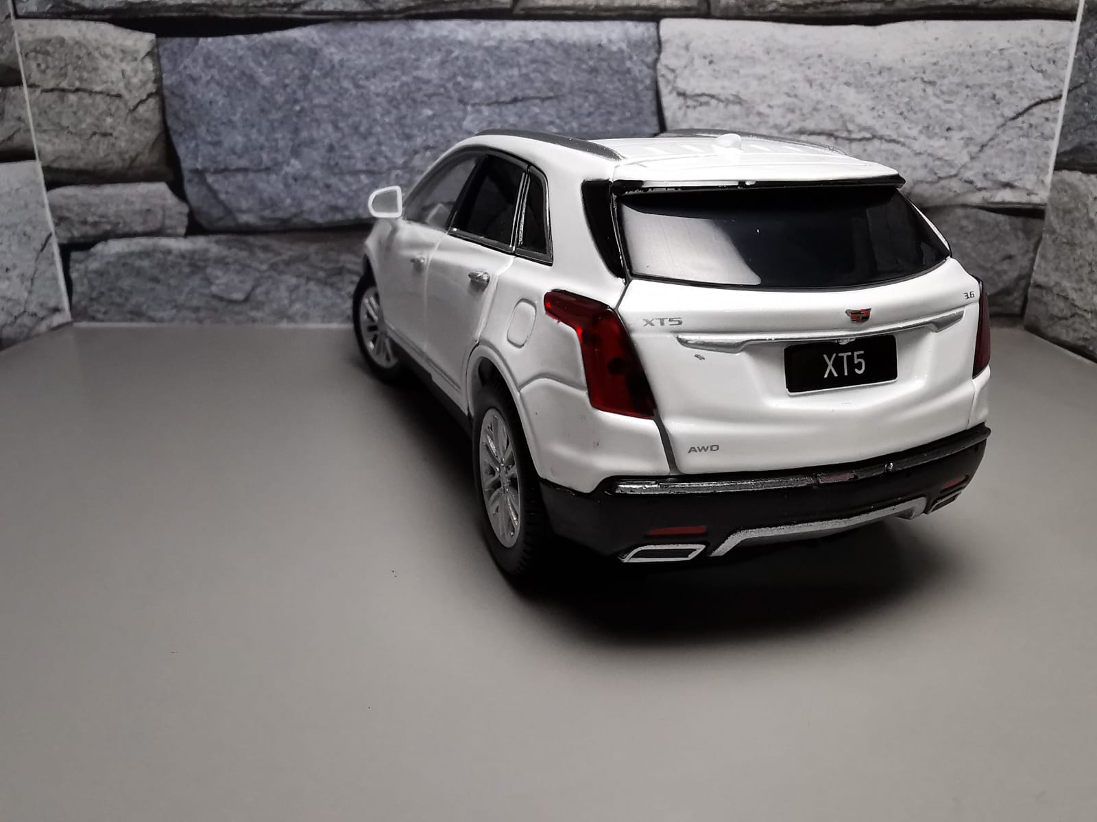 Cadillac XT5 white cu led-uri si sunete 4