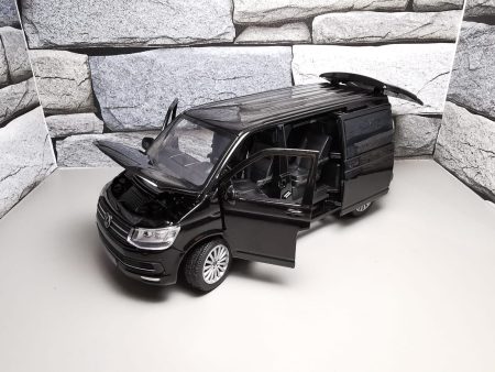 VW Multivan T6 Black 2015 cu led-uri si sunete