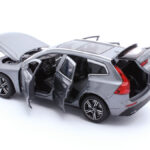 Volvo XC60 2018 Osmium Grey – vireaza rotile fata si are suspensii