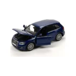 Audi Q5 bluemarin 2010 scala 1/24 cu defect