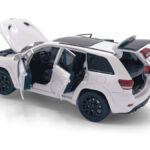 Jeep Grand Cherokee Trackhawk White cu led-uri si sunete