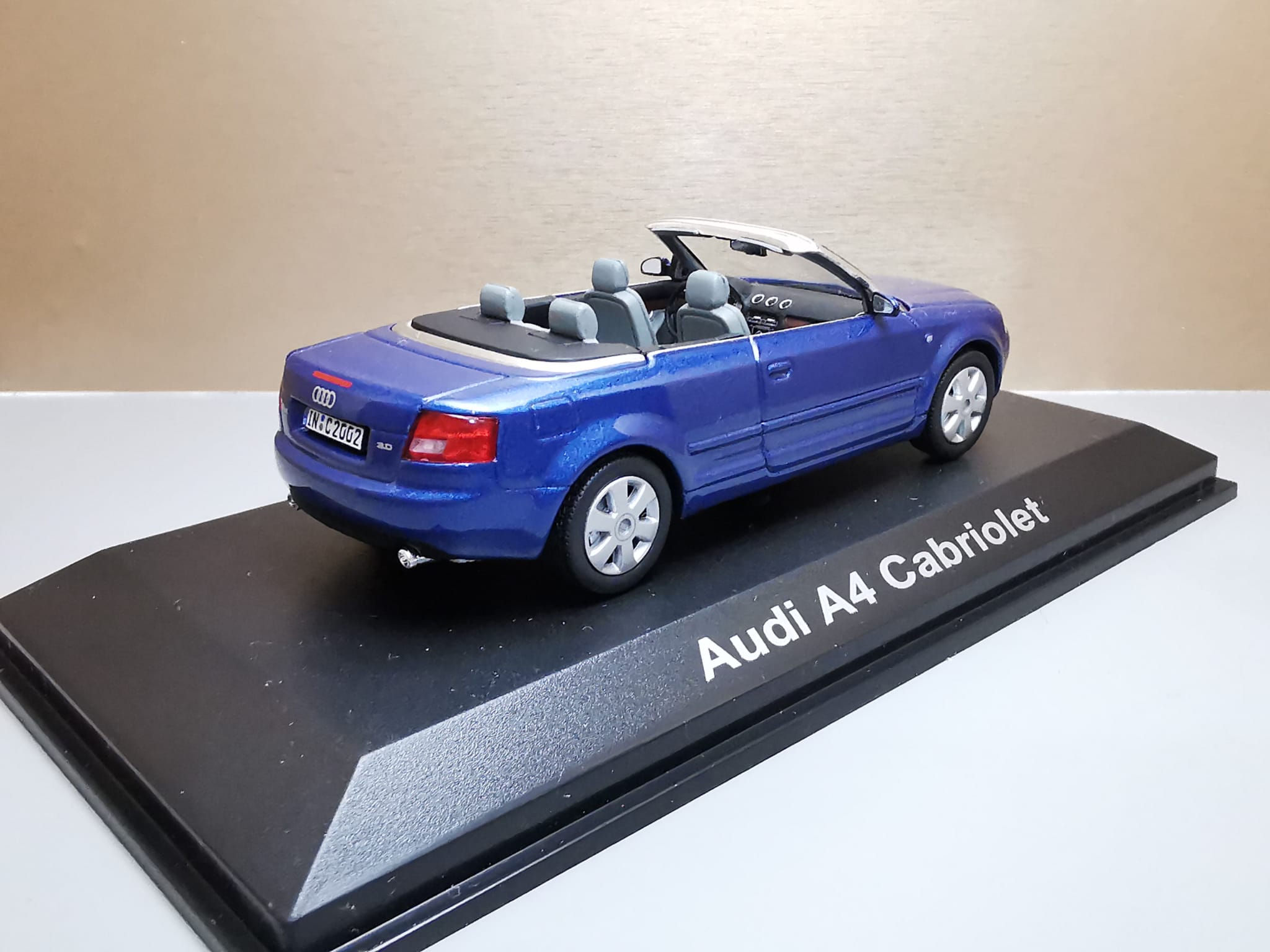 Audi A4 Cabriolet bluemarin 2003 - 3