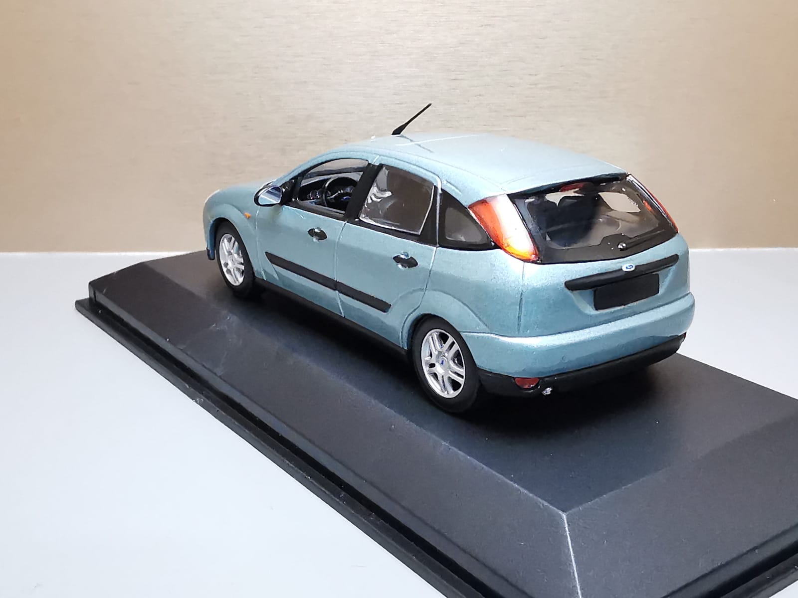 Ford Focus MK1 verde 1998 - 4 usi - 2