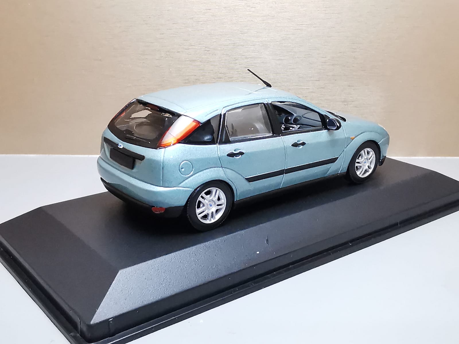 Ford Focus MK1 verde 1998 - 4 usi - 3